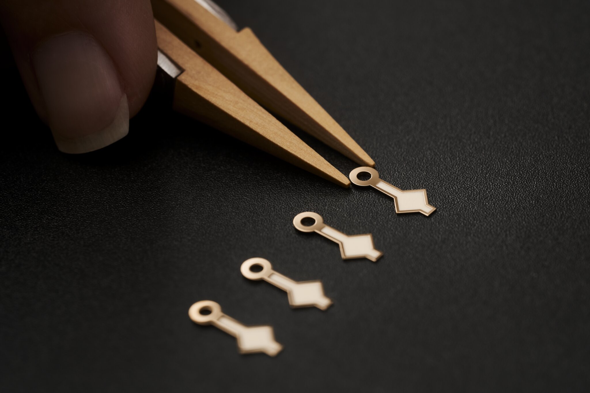 How its made TUDOR Snowflake Hands