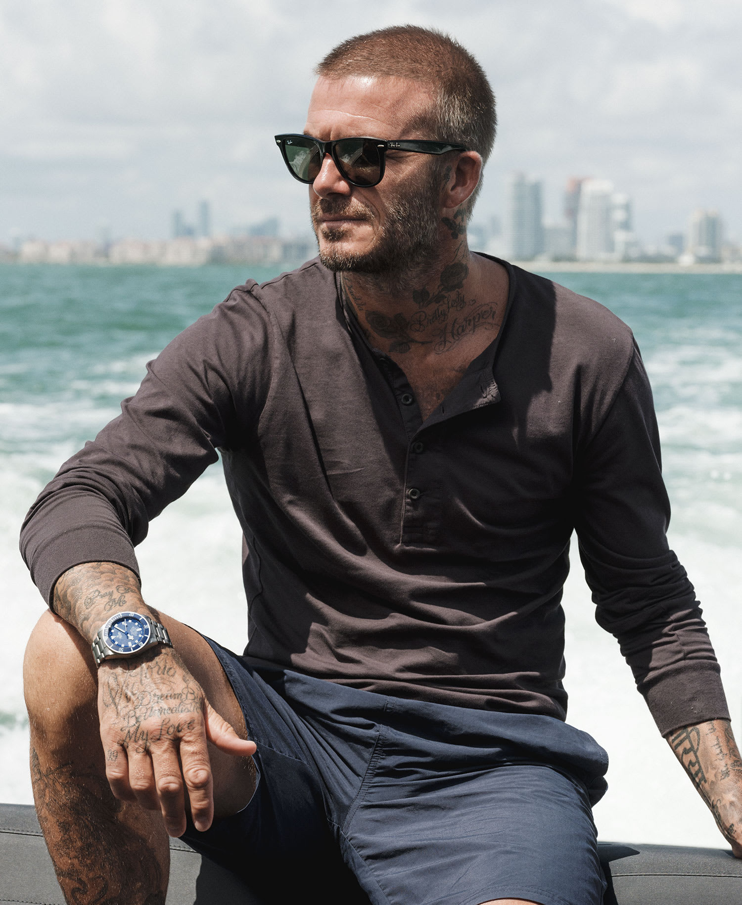 Osa Immergerti nell Oceano con David Beckham e Morgan Bourc his Nel cuore di TUDOR