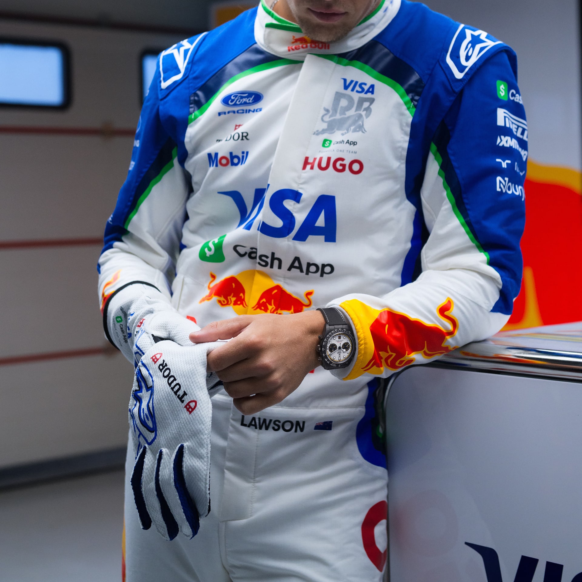 블랙 베이 크로노 "카본 26" 