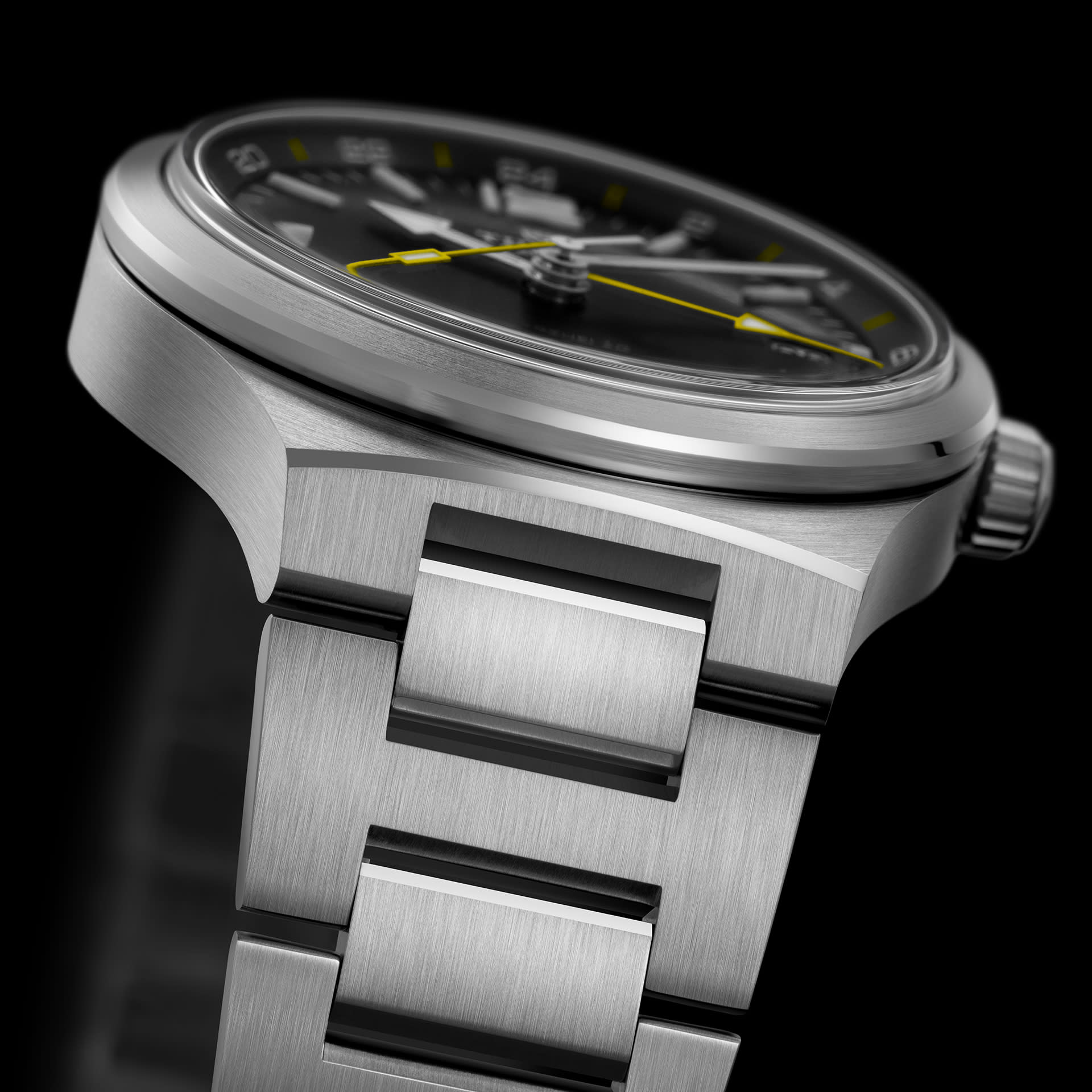Integrated bracelet