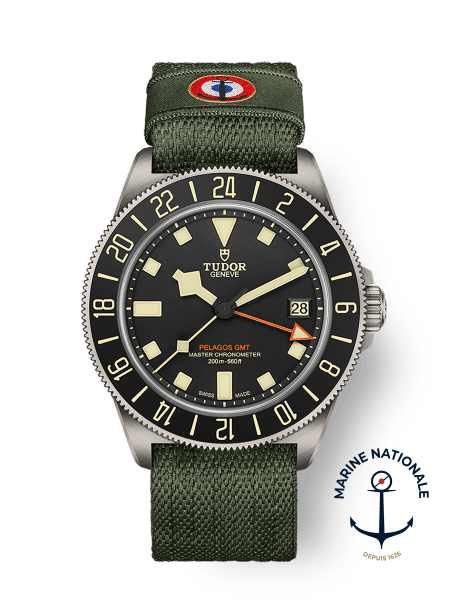 Pelagos FXD GMT 42 mm titanyum kasa Yeşil kumaş kayış